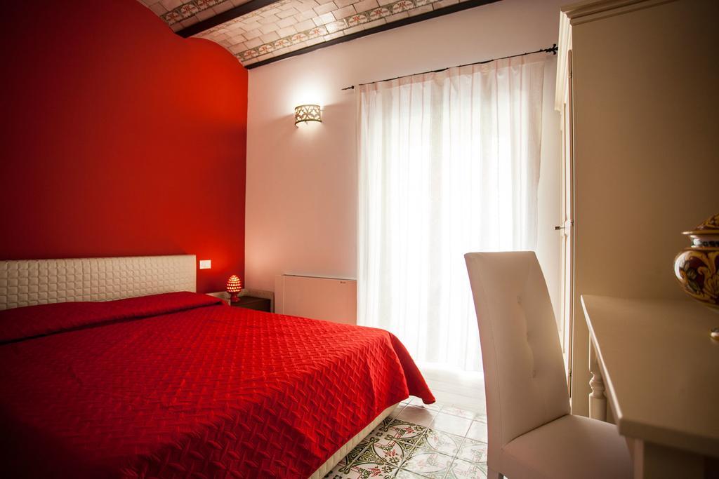 Palazzo Pagliaro Hotel Santo Stefano di Camastra Exterior photo